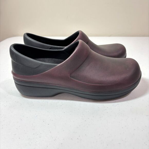 Crocs Womens Neria Pro II Slip On Work Clogs Size 10 Burgundy Black Dual Comfort - Picture 5 of 9